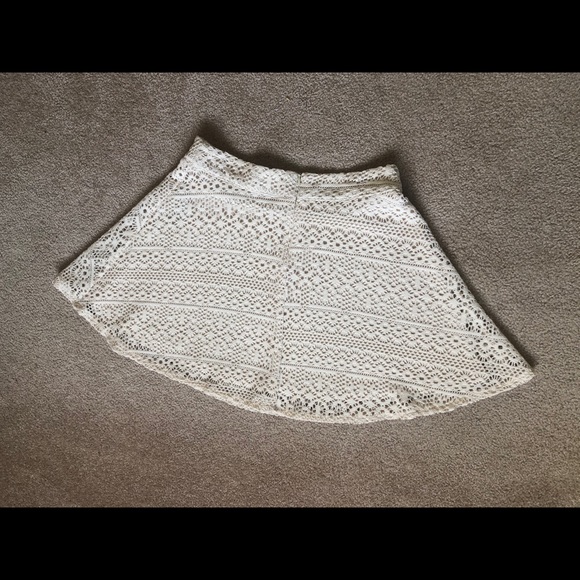 Cream skater skirt - Picture 4 of 5